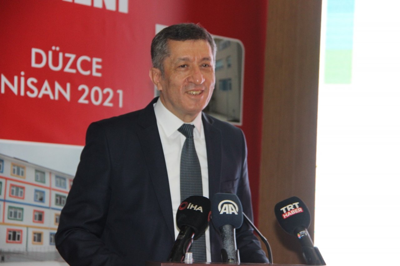 Bakan Selçuk: "ara Eleman Yetiştirmeyi Önemsiyoruz"