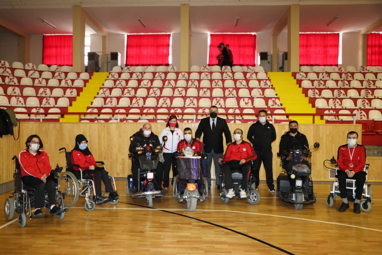 Başarılı Boccia Sporcuları Madalyalarını Aldı