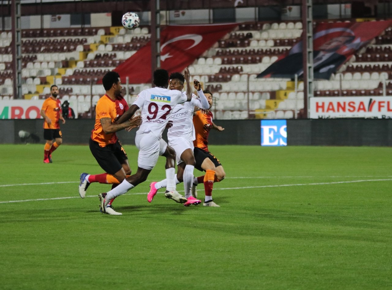 Süper Lig: Hatayspor: 2 - Galatasaray: 0 (i̇lk Yarı)