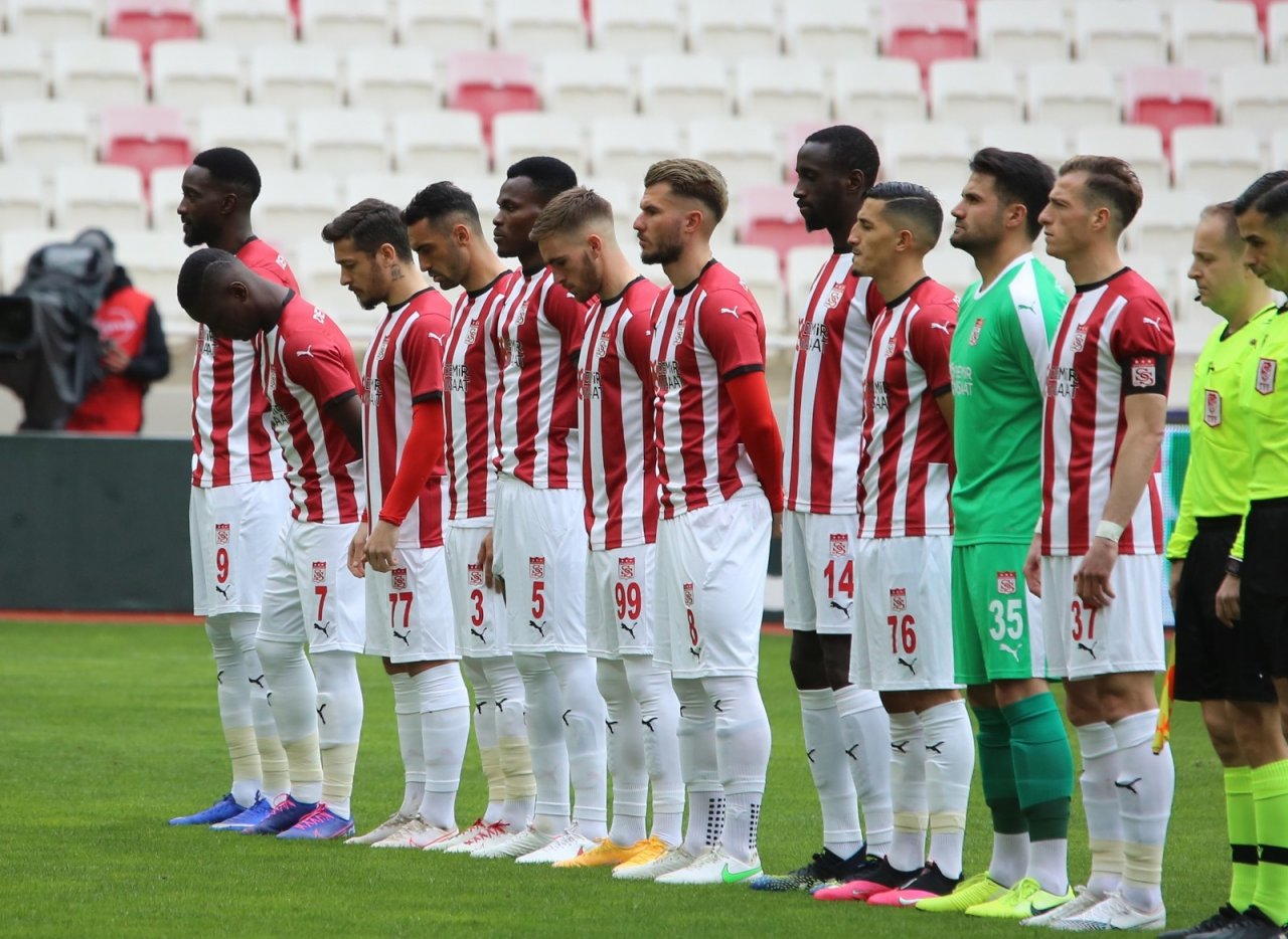 Sivasspor, Evinde Sadece 4 Kez Kazanabildi!