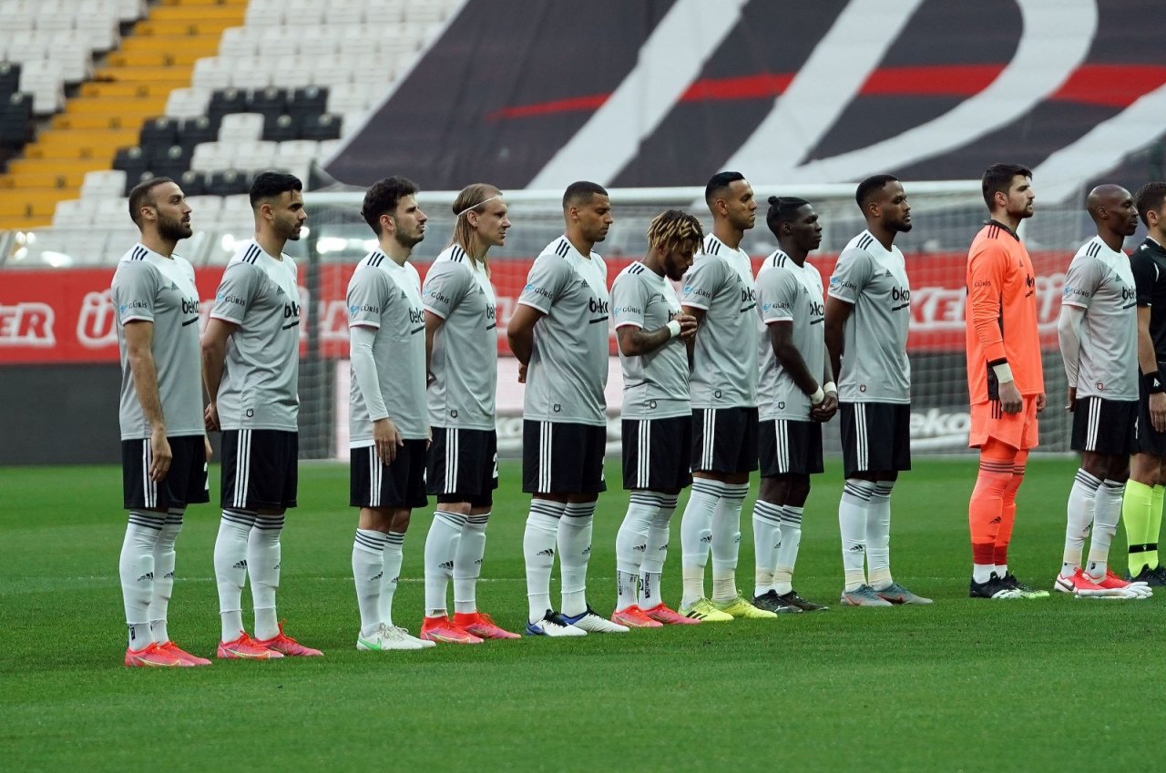 Cenk Tosun, 1197 Gün Sonra Vodafone Park’ta