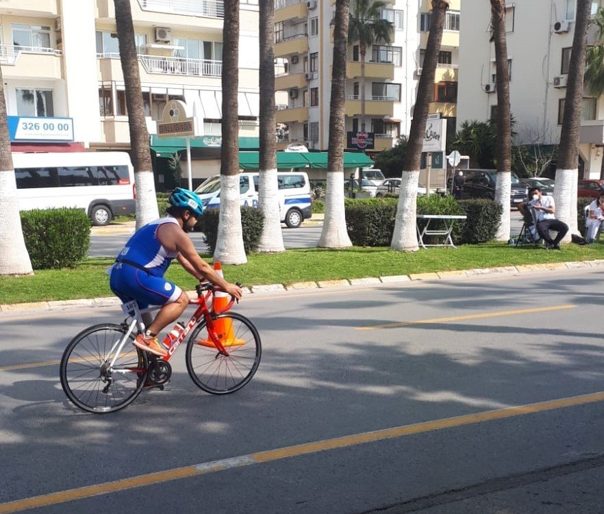 Triathloncu Gazi Ekrem Taşkın Türkiye Şampiyonu