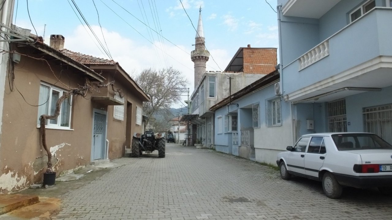 Burhaniye’de Kırsal Börezli Mahallesi Karantinaya Alındı