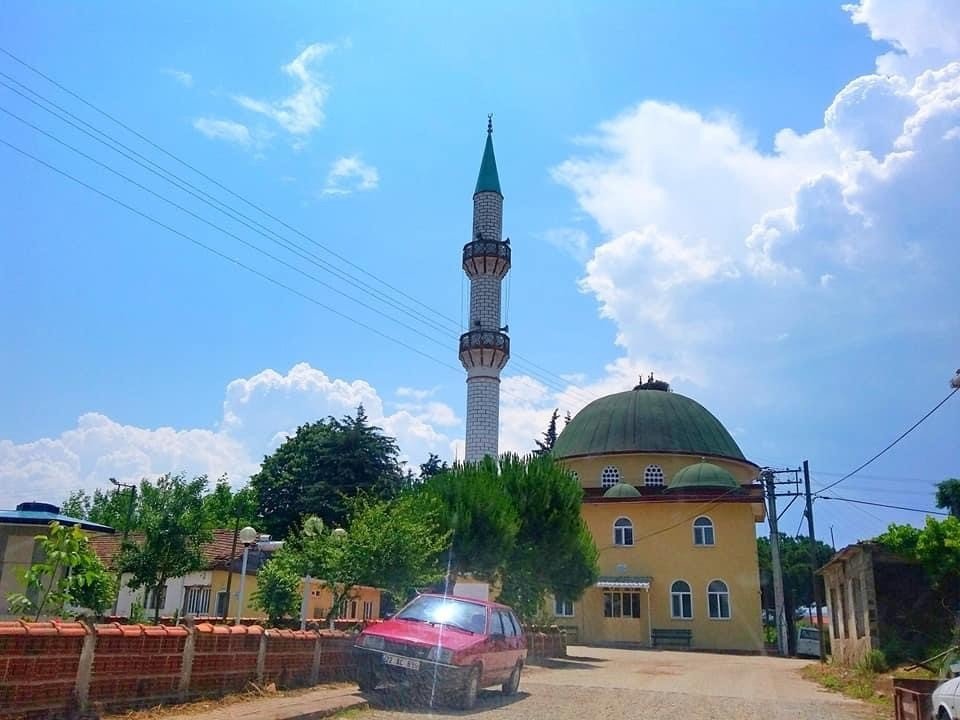 Karacabey Köyünde Tedbir Amaçlı Kahvehaneler Kapatıldı