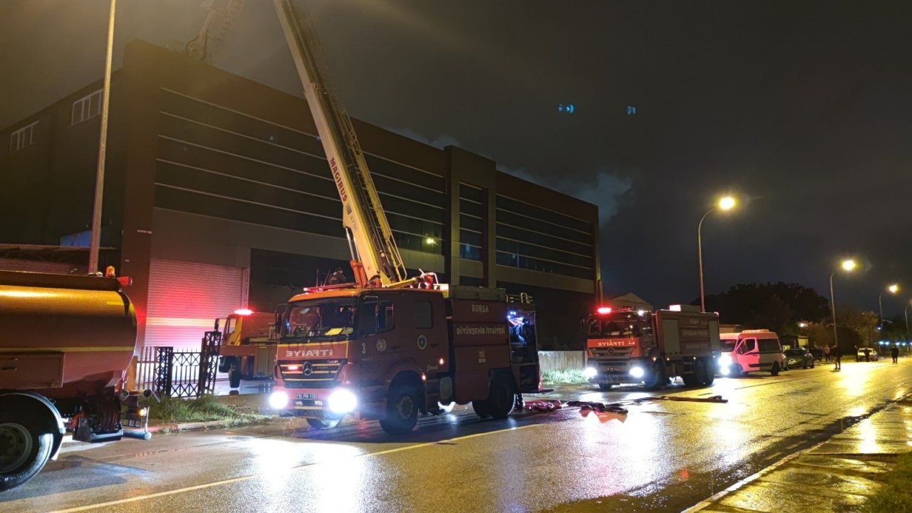 Fabrikadaki Yangın Akıllı Buhar Sistemi İle Söndürüldü