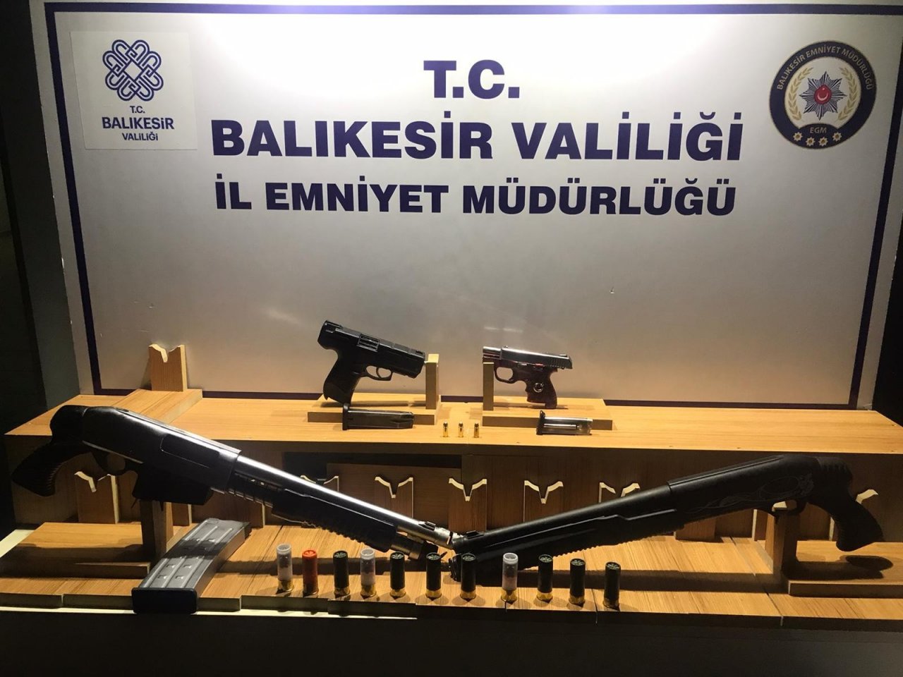 Balıkesir Polisinden 18 Şahsa Huzur Operasyonu