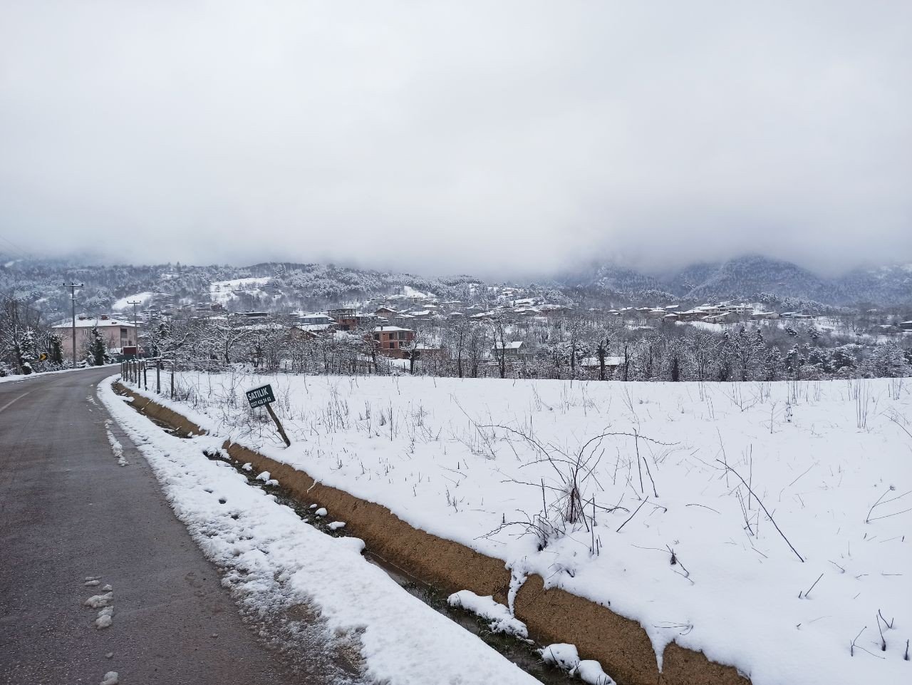 Bursa’nın Merkez İlçelerinde Kar Kalınlığı 20 Santimetreye Ulaştı