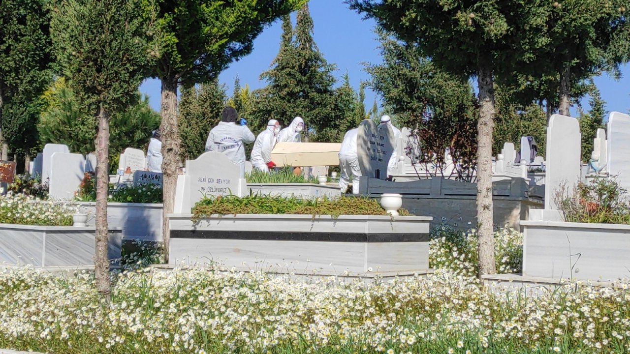 Çanakkale’de Yanlış Yere Defnedilen Kişi Çıkarılarak Aile Mezarlığına Defnedildi