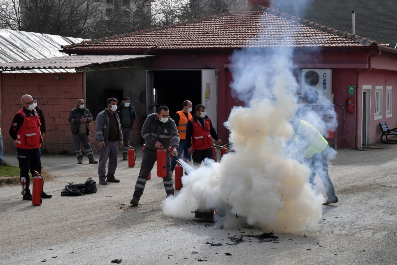 Isparta İtfaiyesinden Yangın Tatbikatı