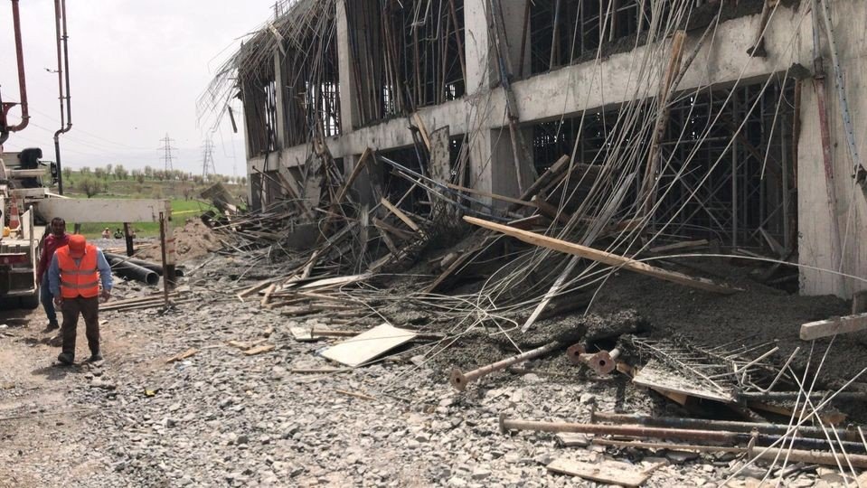 Şırnak’ta Terminal İnşaatında İskele Çöktü: 4 Yaralı