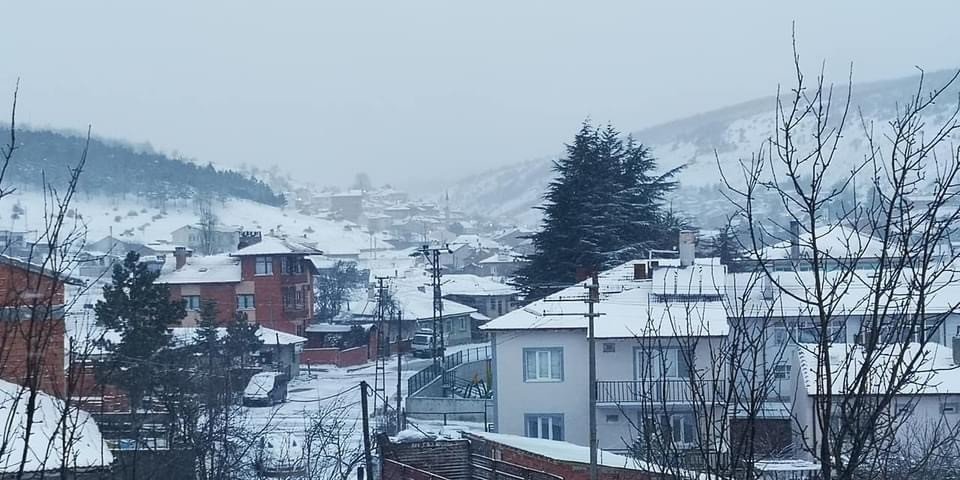 Bilecik’te Nisan Ayında Kar Yağışı Şaşkınlık Yaşattı