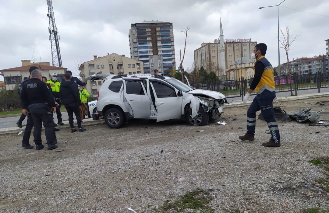 Çorum’da Trafik Kazası: 3 Yaralı