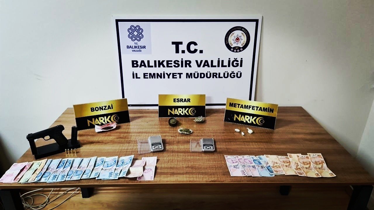 Balıkesir’de Uyuşturucu Operasyonunda 4 Kişi Tutuklandı