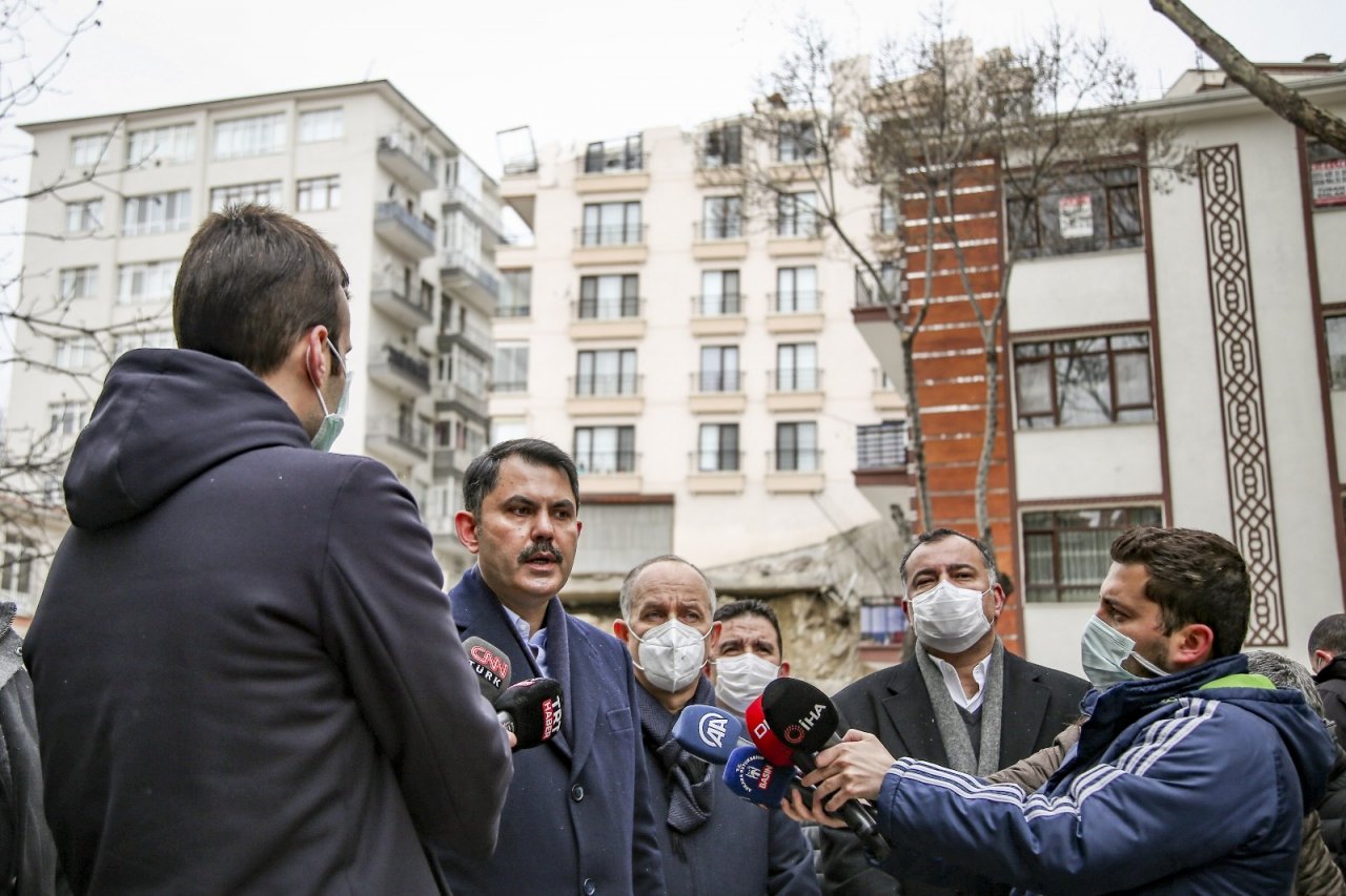 Bakan Kurum: “yapılan Kontrolsüz Kazı Sebebiyle Açelya Apartmanı Ve Etrafındaki Apartmanlar Şu An İçin Risk Altında”