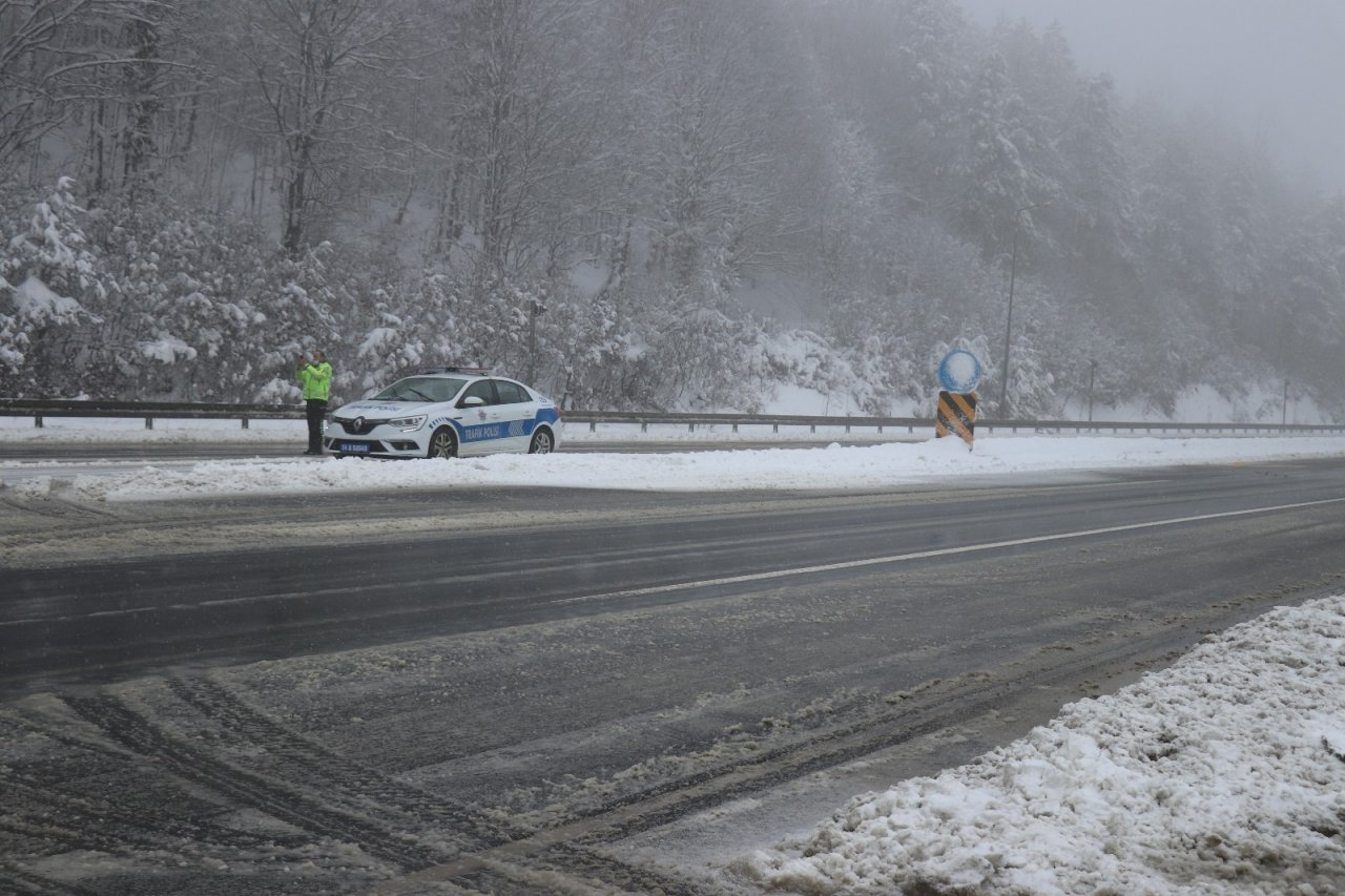 Bolu Dağı’nda Kar Kalınlığı 20 Santimetreye Ulaştı